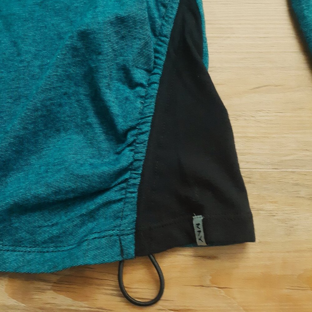 Andrew Marc Performance Top - Picture 4 of 5